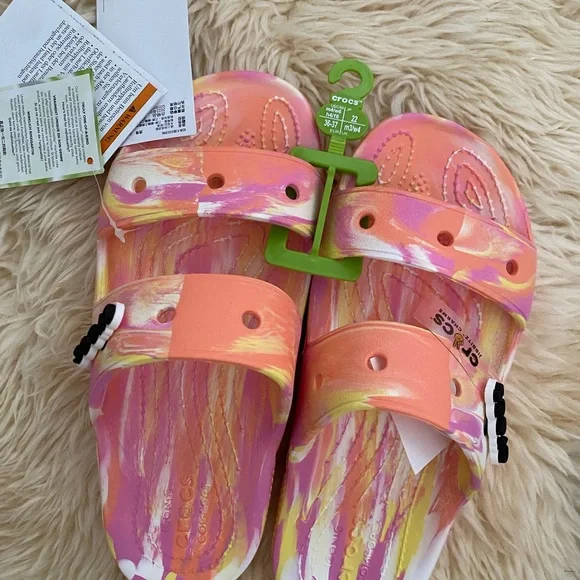 Brand New Crocs - Picture 4 of 4